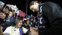 Ibrahimovic kini menjalani tantangan baru. Tak lagi di Eropa, dia terbang jauh ke Amerika Serikat untuk memperkuat LA Galaxy. (Twitter @LAGalaxy)