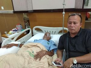 Menjenguk Nyak Sandang Pasca Operasi Katarak Menjenguk Nyak Sandang Pasca Operasi Katarak