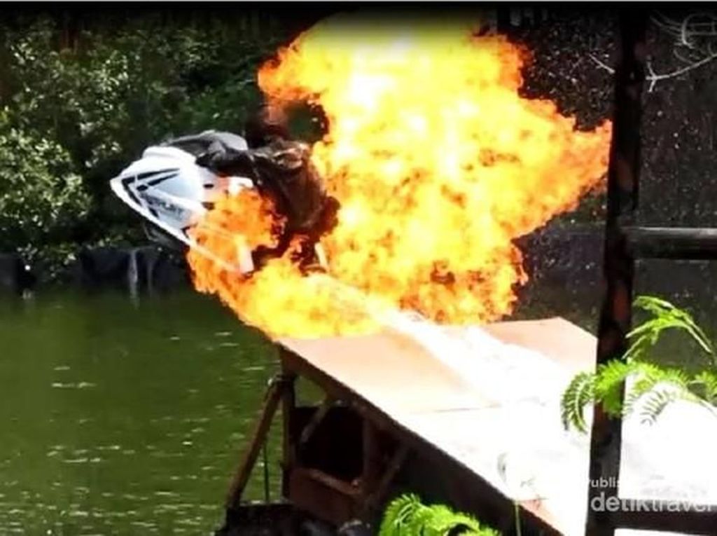 Lincah! Stuntman Ocean Dream Samudera Ancol Lincah! Stuntman Ocean Dream Samudera Ancol