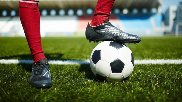 Pesepakbola muda Argentina diiming-imingi sepatu.