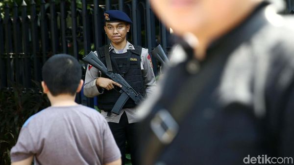 155 Aparat Gabungan Amankan Gereja Katedral