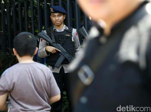 155 Aparat Gabungan Amankan Gereja Katedral 155 Aparat Gabungan Amankan Gereja Katedral