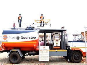 Top! Ada Truk Pengantar BBM, Tak Perlu Antre di SPBU