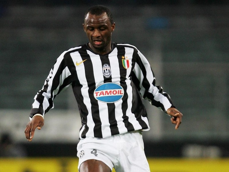 TURIN, ITALY - MARCH 07:  Patrick Vieira of Juventus in action during the UEFA Champions League First Knock-Out Round Second Leg match between Juventus and Werder Bremen at the Stadio Delle Alpi on March 7, 2006 in Turin, Italy.  (Photo by Laurence Griffiths/Getty Images)