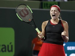 Hentikan Sensasi Collins, Ostapenko Jumpa Stephens di Final