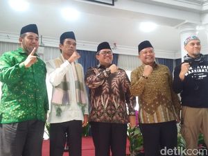 Jamu Makan Ustaz Somad, Aher Bicara Keberhasilannya Pimpin Jabar Jamu Makan Ustaz Somad, Aher Bicara Keberhasilannya Pimpin Jabar