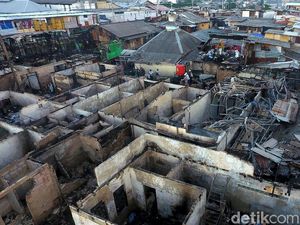 Korban Kebakaran Taman Kota akan Direlokasi ke Rusun Rawa Buaya Korban Kebakaran Taman Kota akan Direlokasi ke Rusun Rawa Buaya