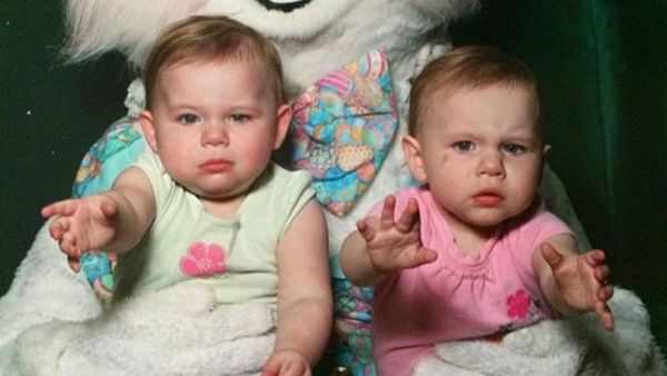 Berbagai Ekspresi Lucu si Kecil Saat Berpose dengan Easter Bunny