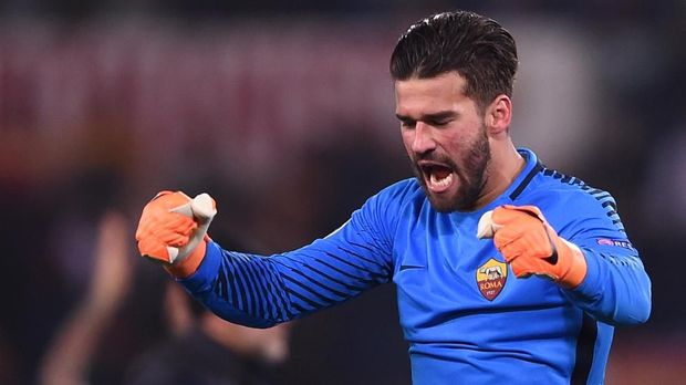 Alisson Becker diboyong AS Roma dari Internacional pada 2016.