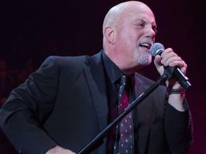 Billy Joel Undur Jadwal Konser Usai Jatuh Saat Manggung Billy Joel Undur Jadwal Konser Usai Jatuh Saat Manggung