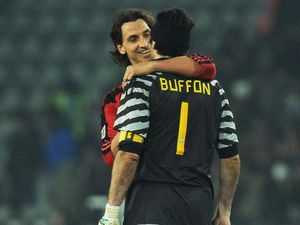 Ibrahimovic: Buffon Bisa Main Sampai Usia 50 Tahun Meski Tidak Fit