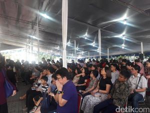 Ibadat Jumat Agung, Umat Katolik Doakan Pemimpin Negara