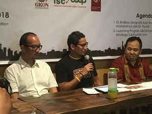 Resmikan OK OCE Kopi, Sandiaga Pantun dalam Bahasa Inggris