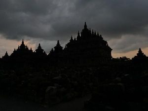 Oh Candi Plaosan.. Semoga Cantikmu Terus Berpendar