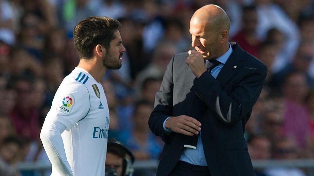 Isco dan Zinedine Zidane dikabarkan menjadi korban terbaru perampokan rumah pesepakbola di Spanyol. (Foto: Denis Doyle/Getty Images)