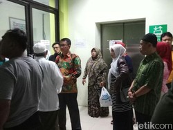 Ditabrak Pemotor Saat Menyeberang, Ketua DPC PKB Jember Kritis