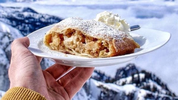 Menikmati Lezatnya Makanan Dengan Pemandangan Indah di Belahan Dunia