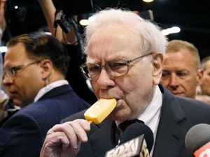 Ramalan Gelap Warren Buffett Jadi Nyata, Pasar Saham Akhirnya Runtuh Ramalan Gelap Warren Buffett Jadi Nyata, Pasar Saham Akhirnya Runtuh