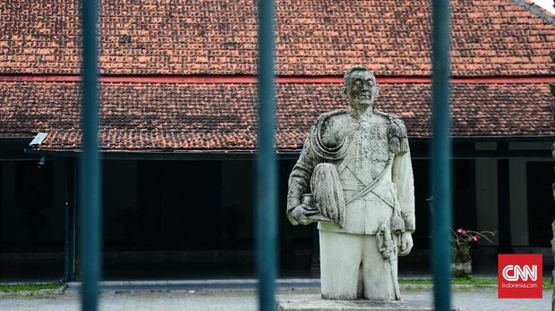 Mangkunegoro VII, Bapak 'Tiri' Penyiaran Nasional