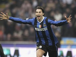 Zlatan Ibrahimovic di nomor kedua. Ibrahimovic dijual ke Barcelona pada tahun 2009 seharga 69,5 juta Euro atau kini setara Rp 1,3 triliun (New Press/Getty Images)