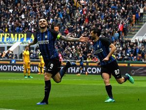 Icardi Dua Gol, Inter Kalahkan Verona 3-0