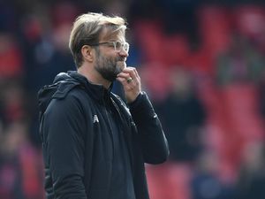 Antara Di Francesco dan Klopp: Burger, Spageti, Berewok, dan Kacamata Antara Di Francesco dan Klopp: Burger, Spageti, Berewok, dan Kacamata