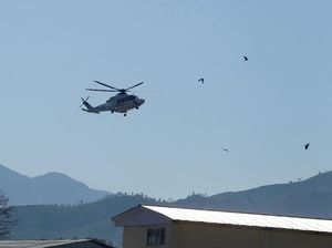 Naik Heli Militer, Malala Kunjungi Lokasi Dia Ditembak Taliban Naik Heli Militer, Malala Kunjungi Lokasi Dia Ditembak Taliban