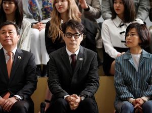 Kontroversi Cho Yong Pil Membungkuk Terlalu Rendah ke Kim Jong Un
