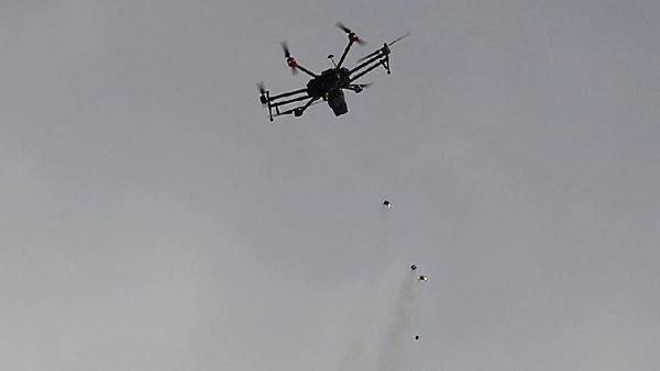 Drone Gas Air Mata Israel untuk Bubarkan Pendemo Palestina