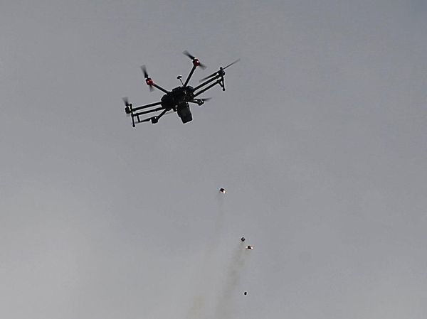 Drone Gas Air Mata Israel untuk Bubarkan Pendemo Palestina
