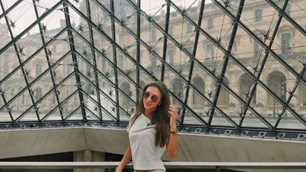 Wasit Jelita Rusia Bikin Netizen Ternganga