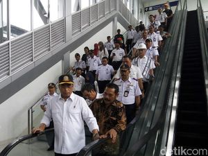 Skybridge Solo Masih Sepi, Menhub Minta Layanan Bus Diperbaiki Skybridge Solo Masih Sepi, Menhub Minta Layanan Bus Diperbaiki