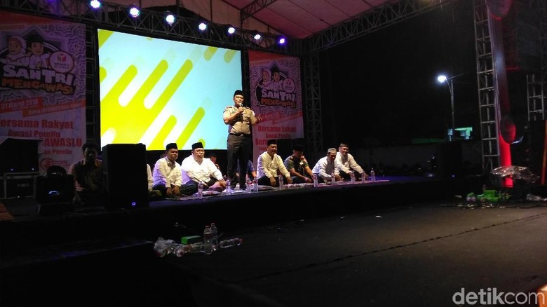 Ratusan Santri di Kediri Deklarasi Awasi Pemilu dan Tolak Hoax