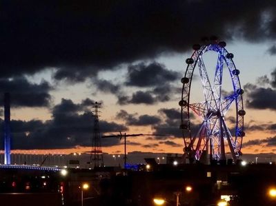Foto: Bianglala Raksasa yang Sempat Rusak dan Jebak Penumpang