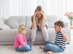 Curhat Ibu Soal Sibling Rivalry yang Dianggap Sudah Tak Wajar