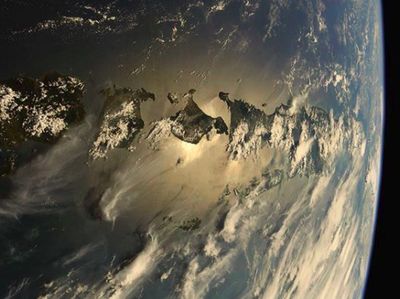 Melihat Bali dan Lombok dari Luar Angkasa Sebelum Gempa