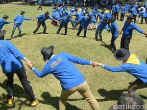 Ratusan Relawan Ikut Latihan Penanggulangan Bencana di Kebumen