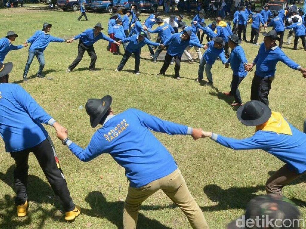 Ratusan Relawan Ikut Latihan Penanggulangan Bencana di Kebumen Ratusan Relawan Ikut Latihan Penanggulangan Bencana di Kebumen