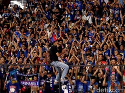 Jika Liga Berlanjut, Aremania Minta Bonek Taati Nota Kesepakatan