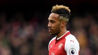 Aubameyang tampil penuh saat Arsenal menjamu Stoke City di Emirates Stadium, London, MInggu (1/4/2018), dalam pertandingan Liga Inggris pekan ke-31. (Foto: Shaun Botterill/Getty Images)