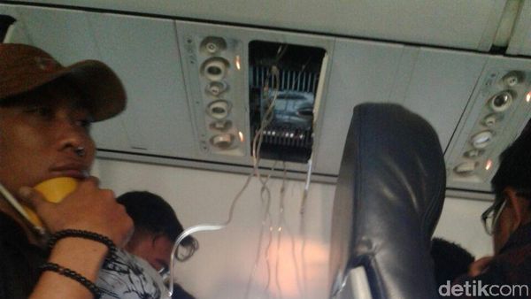 Foto: Suasana Panik Saat Lion Air Mendarat Darurat di Palembang