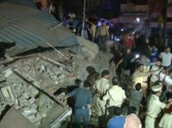 Hotel di India Runtuh, 10 Orang Tewas