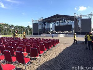 Perayaan Paskah GBI Glow Usai, Jemaat Tinggalkan Monas Perayaan Paskah GBI Glow Usai, Jemaat Tinggalkan Monas