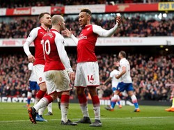 Aubameyang Cetak Dua Gol, Arsenal Hantam Stoke 3-0