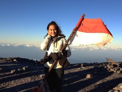 Pevita Pearce Lagi Kangen Naik Gunung?