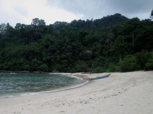 Kamu Lagi di Banyuwangi? Ini Pantai-pantai Cantiknya