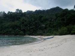 Kamu Lagi di Banyuwangi? Ini Pantai-pantai Cantiknya