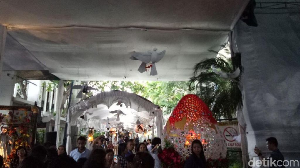 Foto: Uniknya Telur Paskah Rasa Indonesia di Katedral Foto: Uniknya Telur Paskah Rasa Indonesia di Katedral