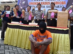 Pengiriman 8,5 Kg Ganja Via Pos di Sidoarjo Digagalkan