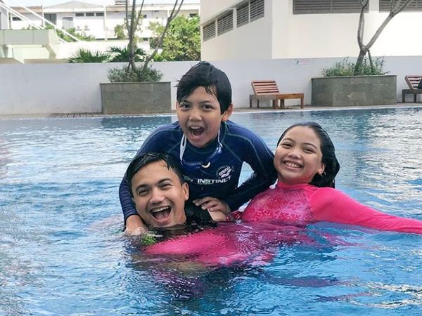 Asyiknya Saat Sahrul Gunawan Seru-seruan Bareng 3 Anaknya